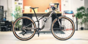 1 VTT Specialized EPIC unique - taille du cadre M valeur 7 500 €