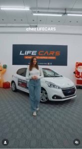 1 voiture Peugeot 208