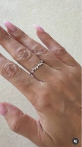 1 bague "Baby Louise" en or 18 carats et diamants recyclés valeur 1 990 €