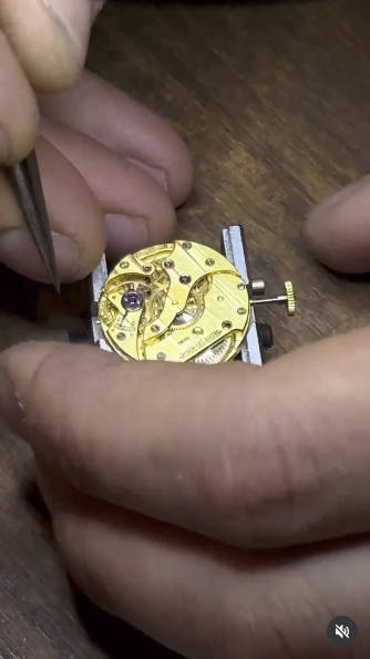 Jaeger-LeCoultre Calatrava en or 18 carats de 1950